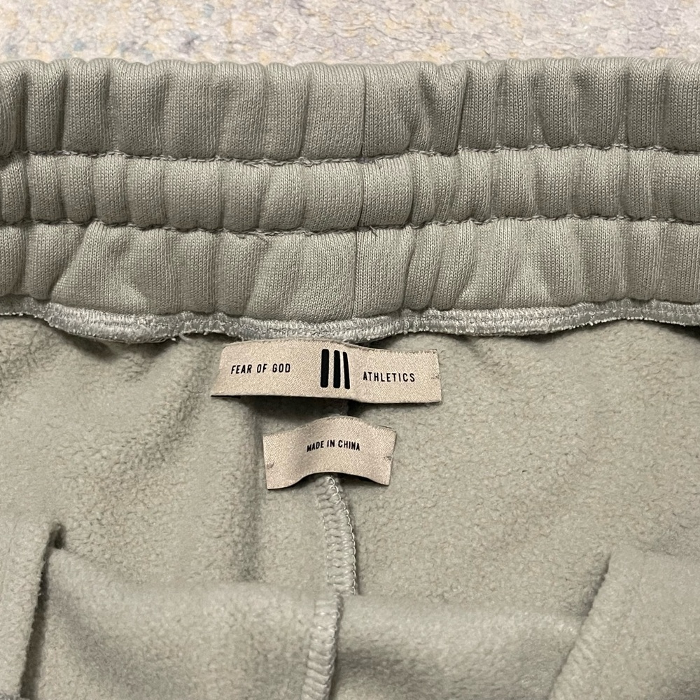 Men’s Size Small (29-30” Waist) Fear Of God Athletics X Adidas Sweatpants Clay - Picture 13 of 17